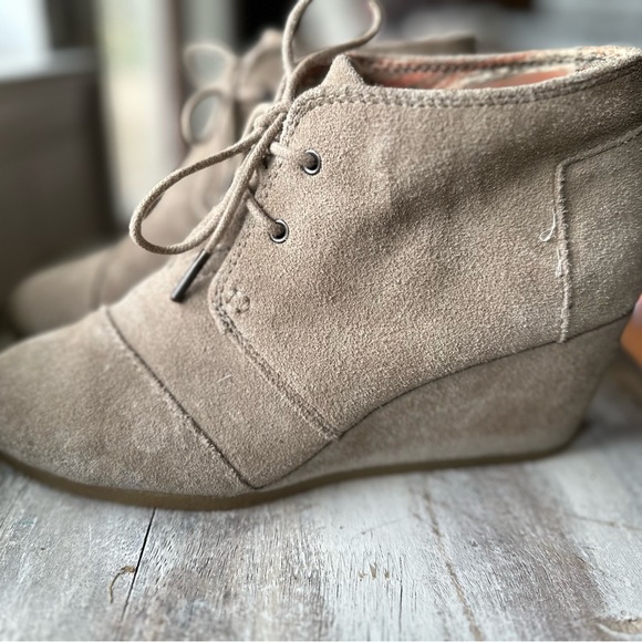 Toms Tan Suede Ankle Booties - Picture 6 of 7